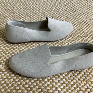 Loafer Cream Casual Slip-On Loafers size 5.5 New